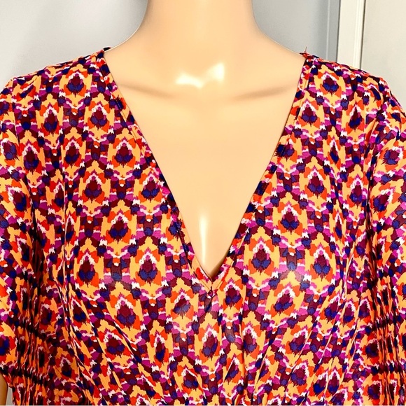 Old Navy Geometric Print V-Neck Sheer Swimwear Cover-Up fits M/L - Picture 3 of 11